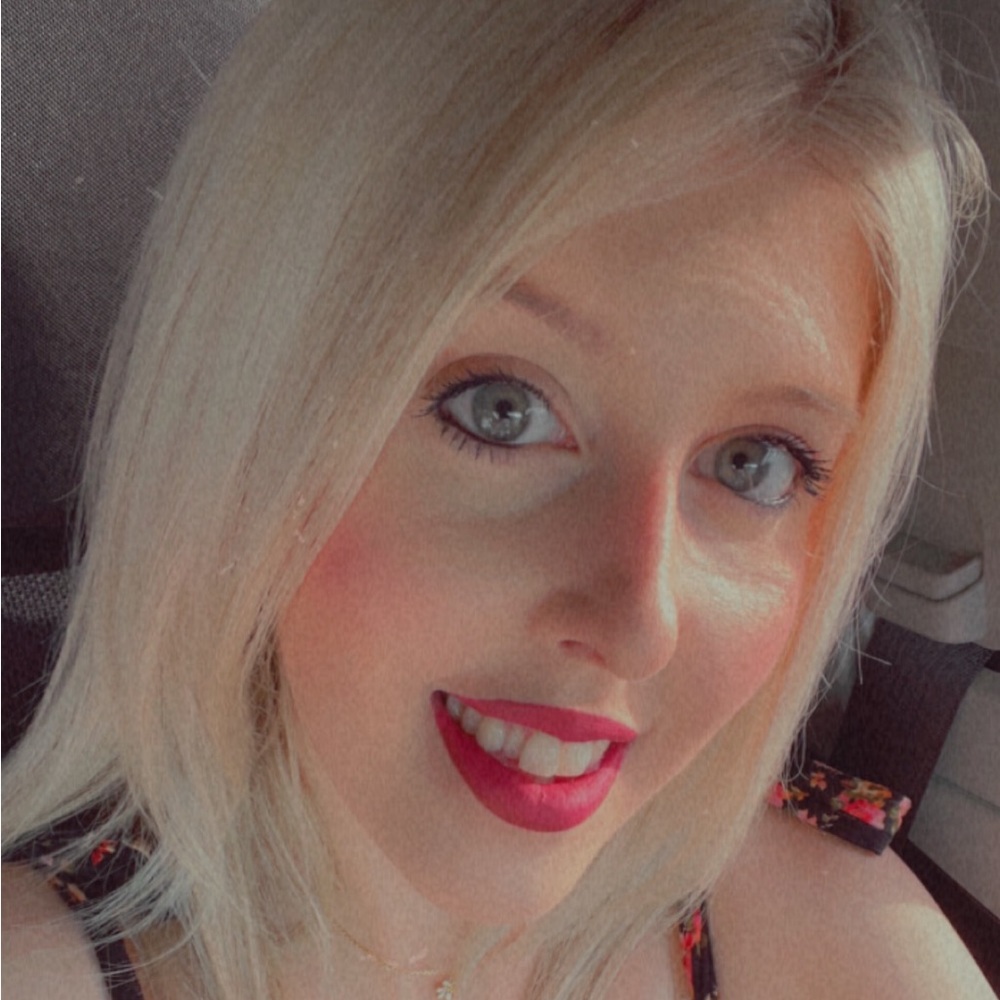 Meet your Posher, Candice